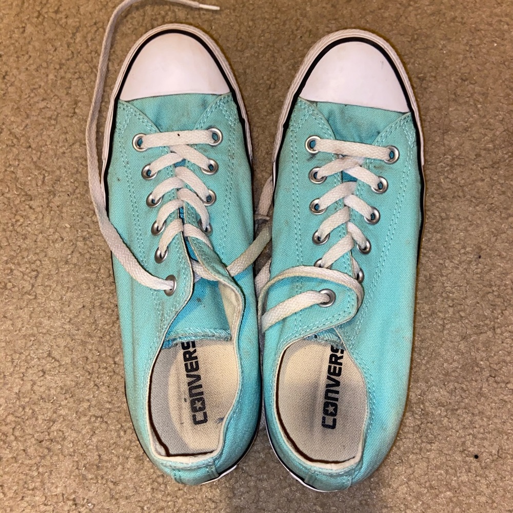 Aqua/ mint blue converse size women’s 9